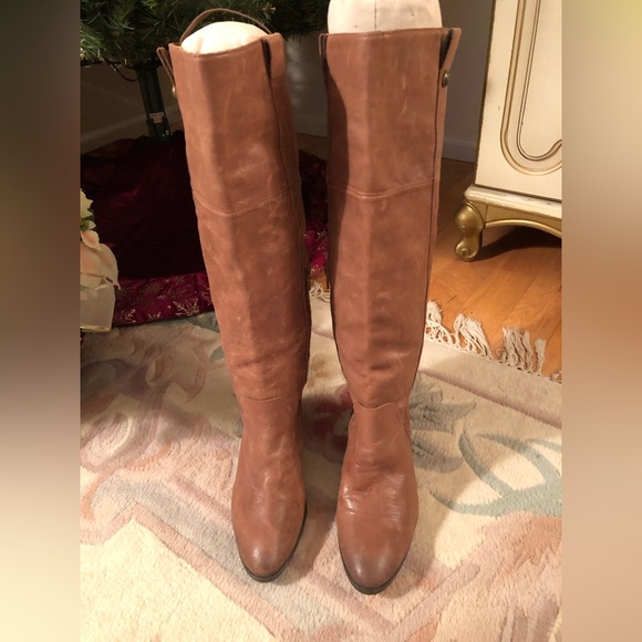 Vince Camuto almost new Mormons bourbon distressed boots size